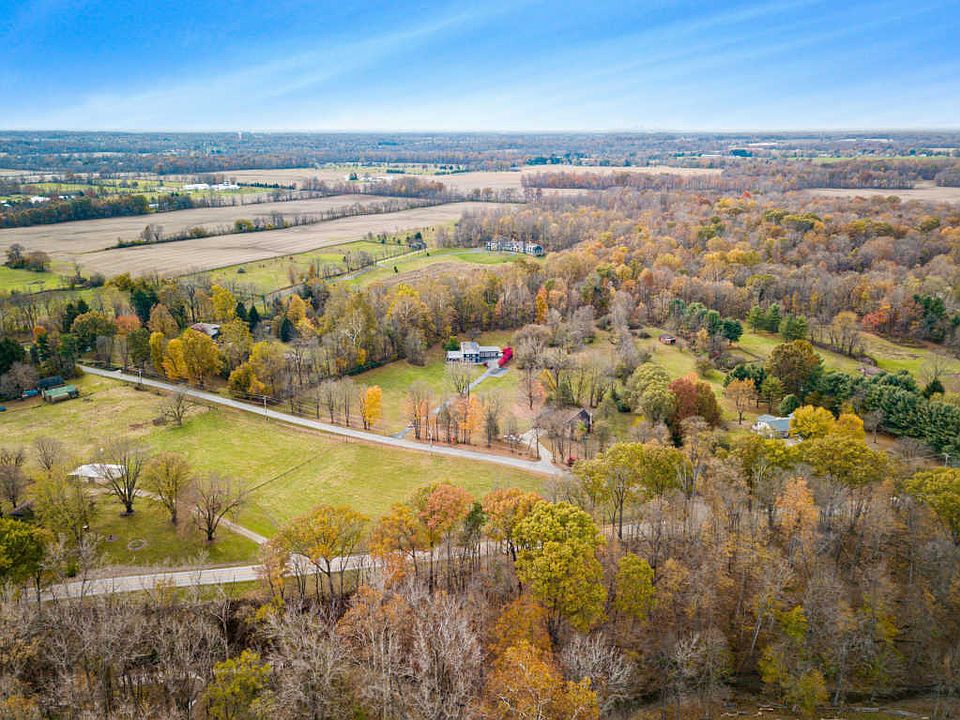 Rural Pataskala Ohio landscape with modern home