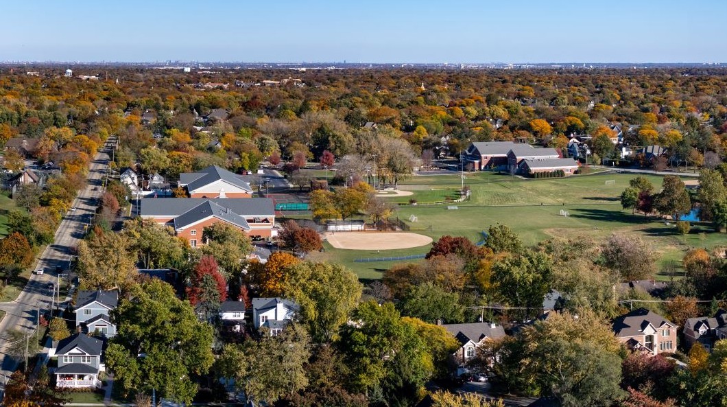 Quiet residential block in Clarendon Hills, IL