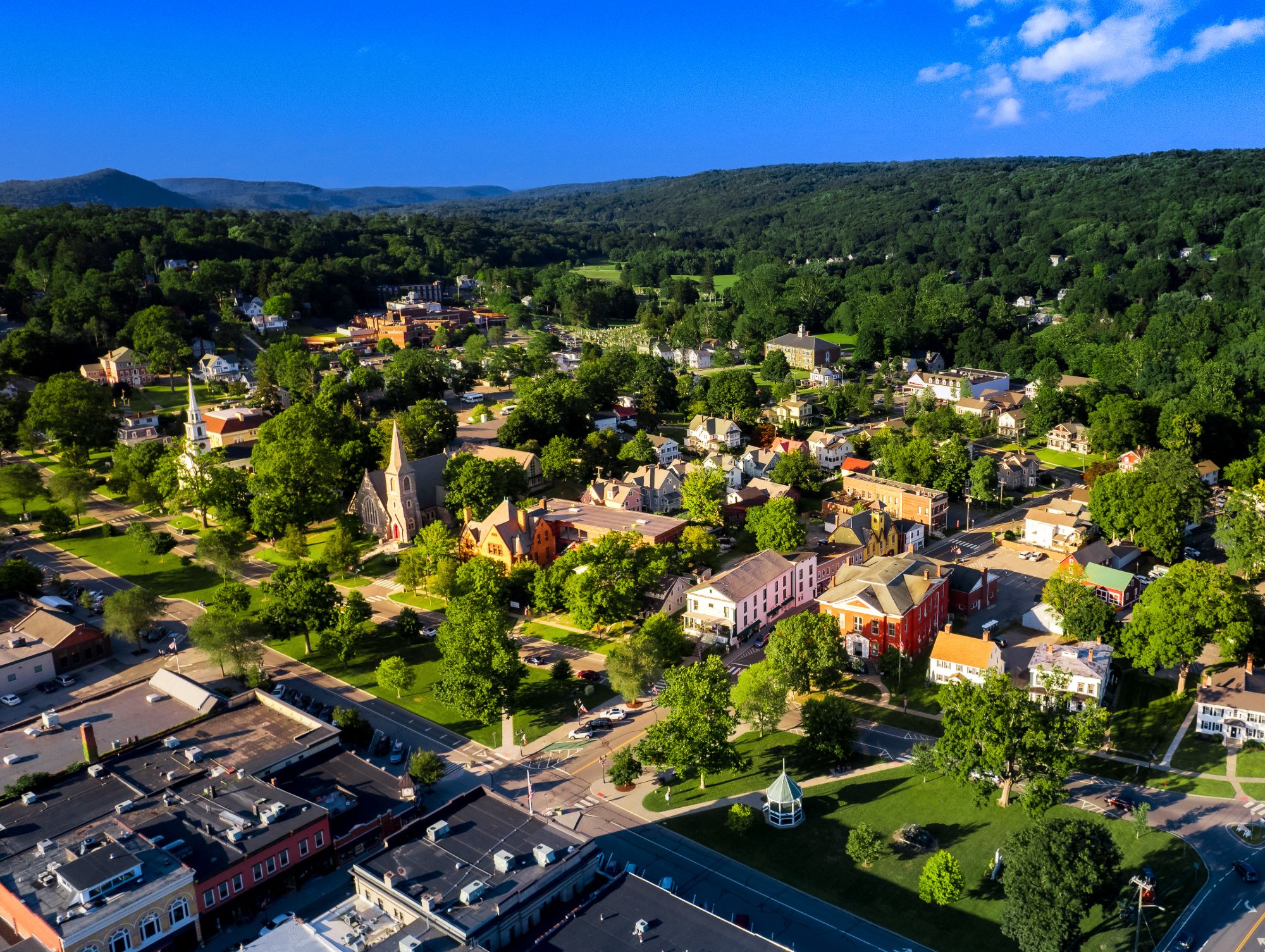 Riverfront homes in New Milford, CT
